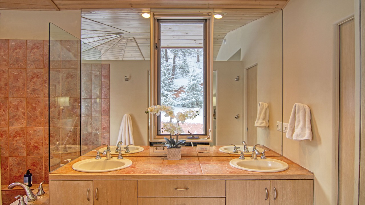 Photo of Bathroom in Woodland Park
