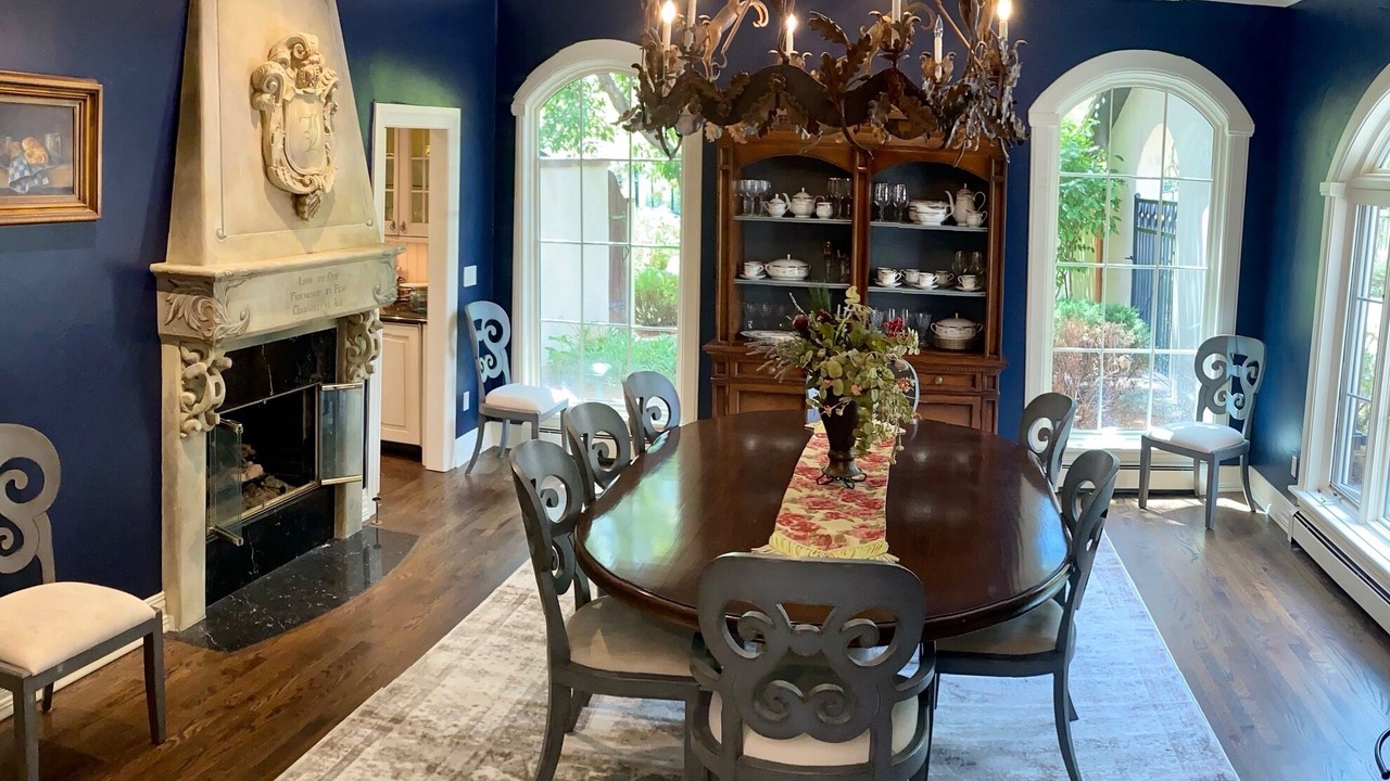 Photo of Livingroom in Broadmoor