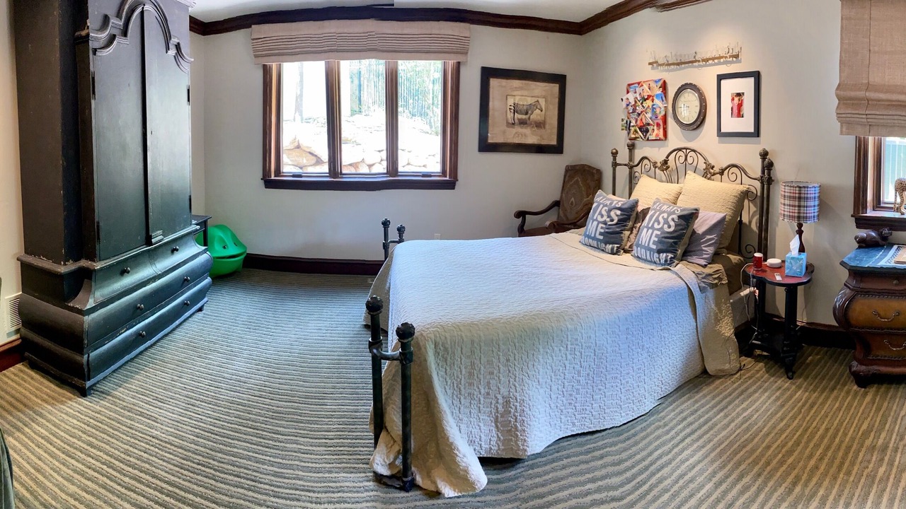 Photo of Bedroom in Broadmoor