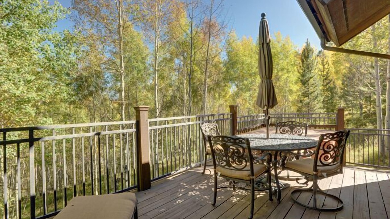 Photo of Patio Balcony in Three Peaks