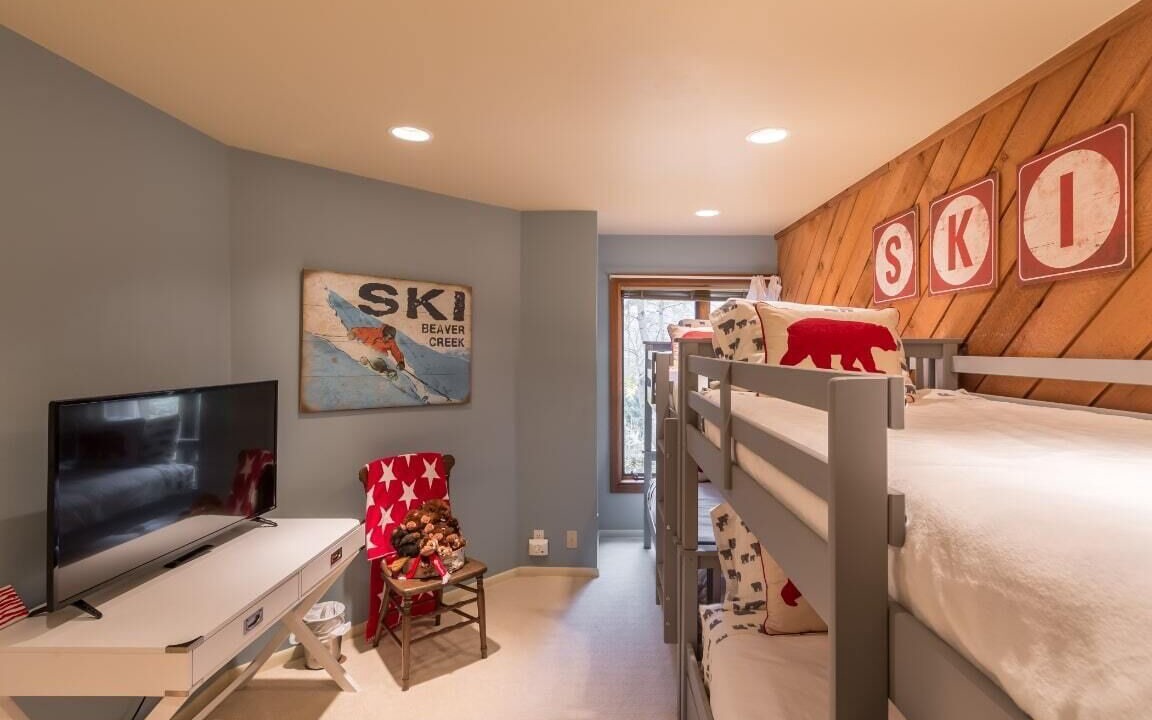 Photo of Bedroom in Avon