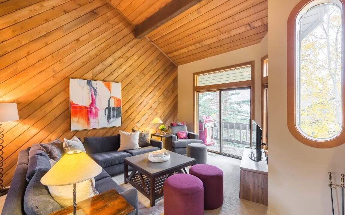 Photo of Livingroom in Avon