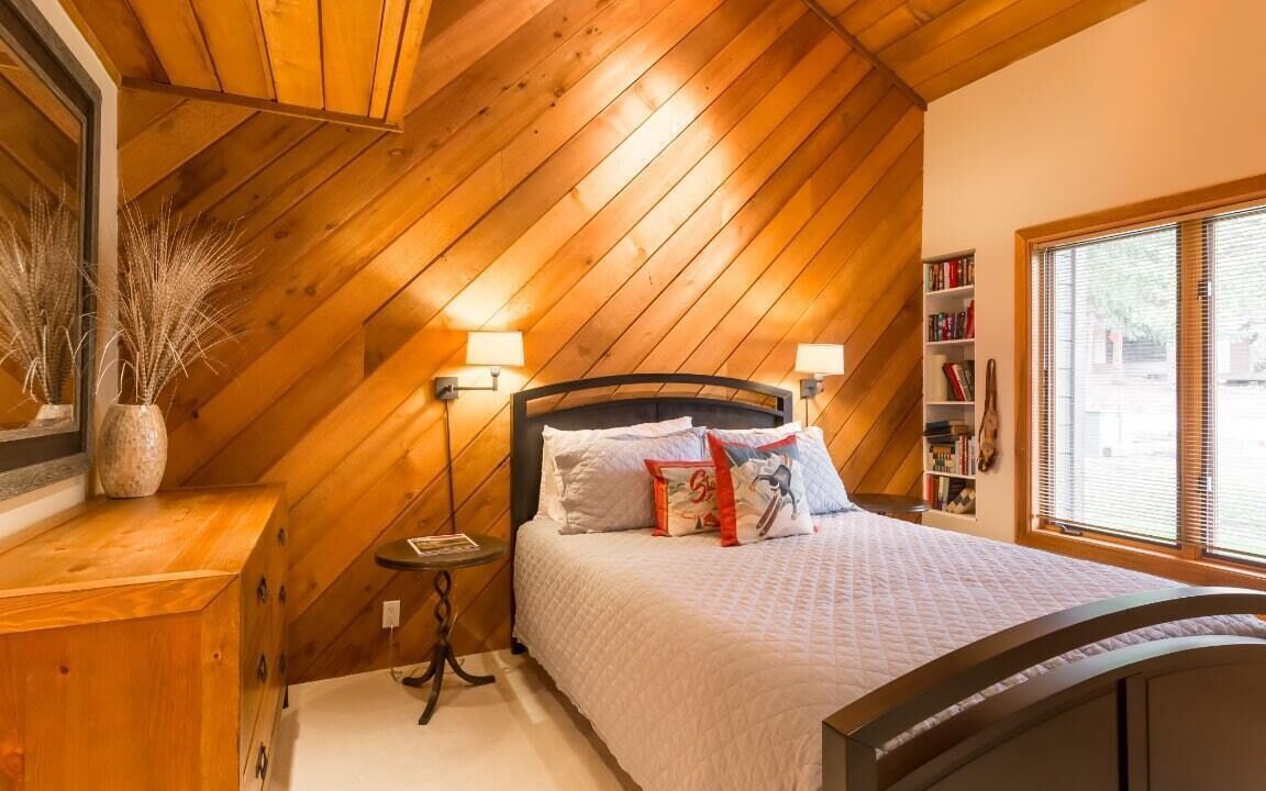 Photo of Bedroom in Avon