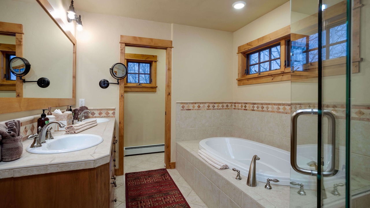 Photo of Bathroom in Fairway Meadows