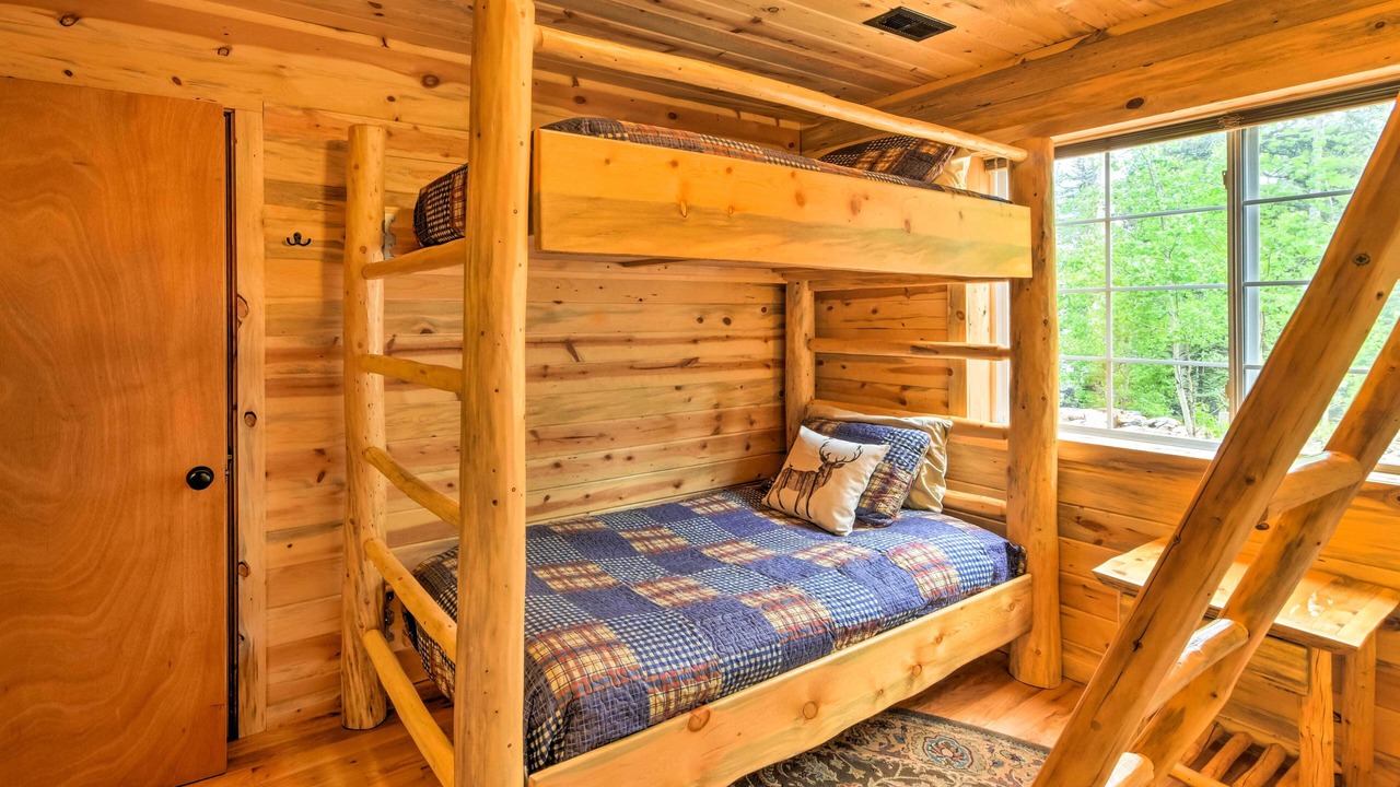 Photo of Bedroom in Indian Mountain