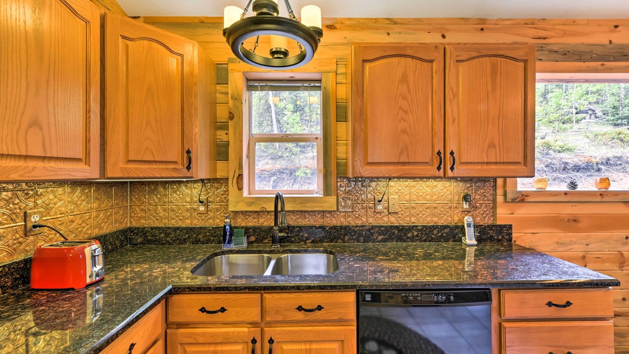 Photo of Kitchen in Indian Mountain