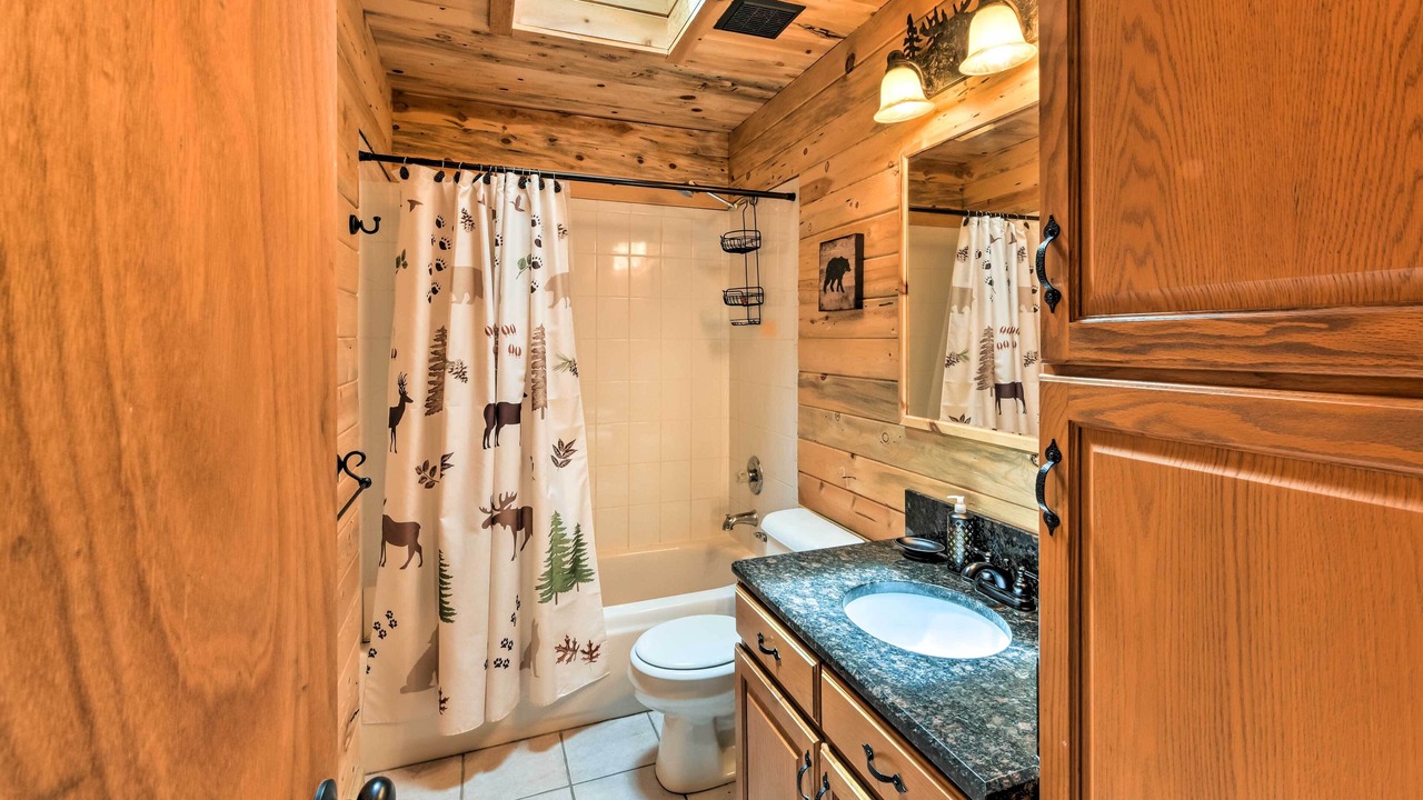 Photo of Bathroom in Indian Mountain