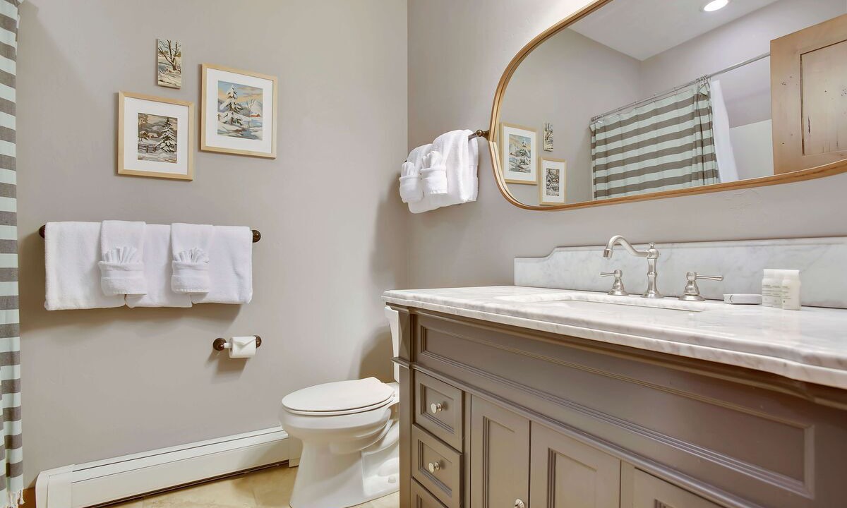 Photo of Bathroom in Fraser