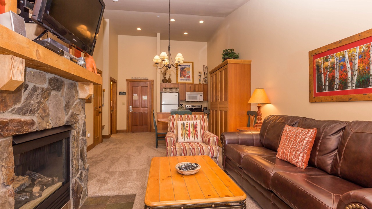Photo of Livingroom in River Run