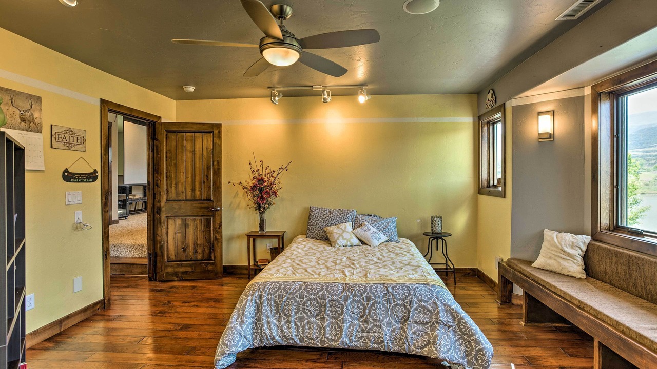 Photo of Bedroom in Parachute