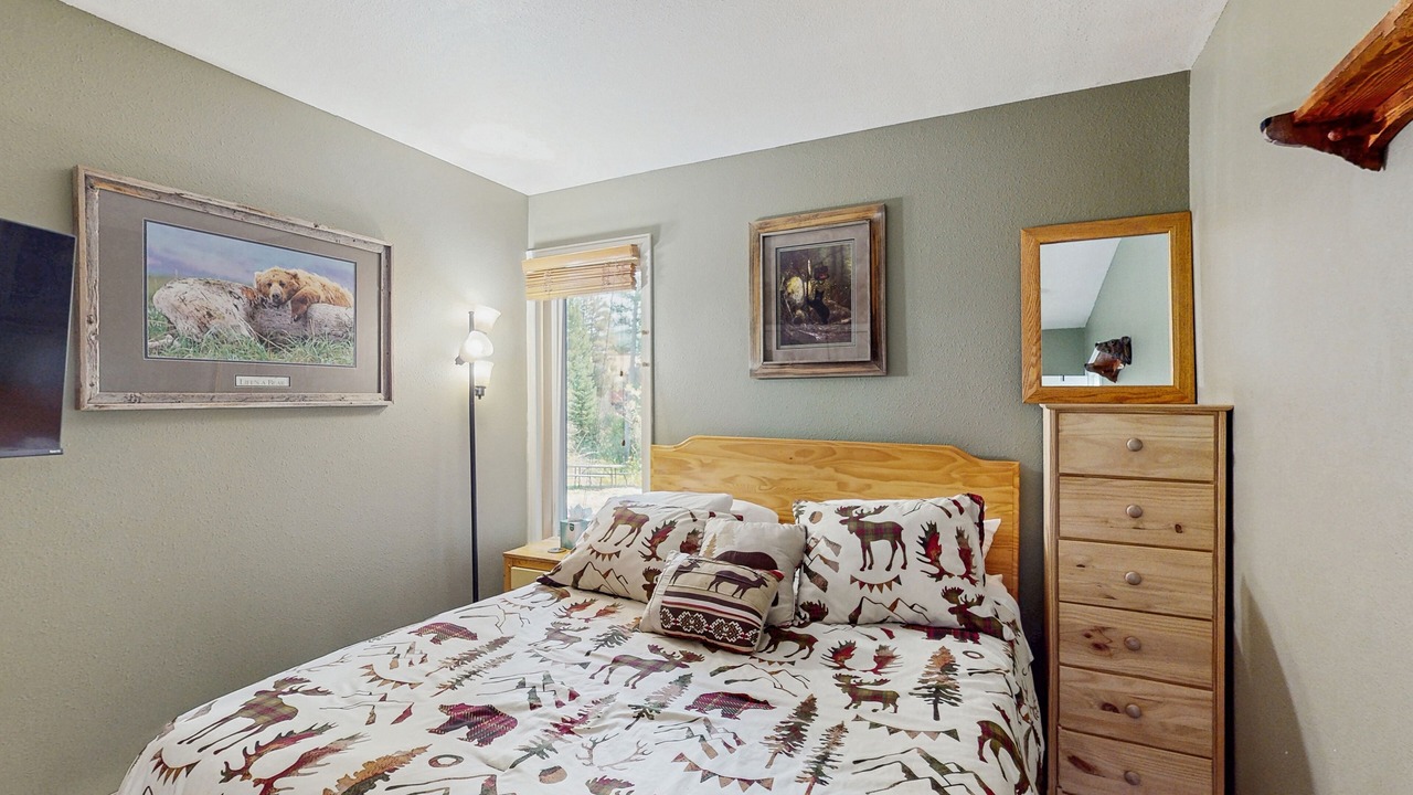 Photo of Bedroom in Four O'Clock