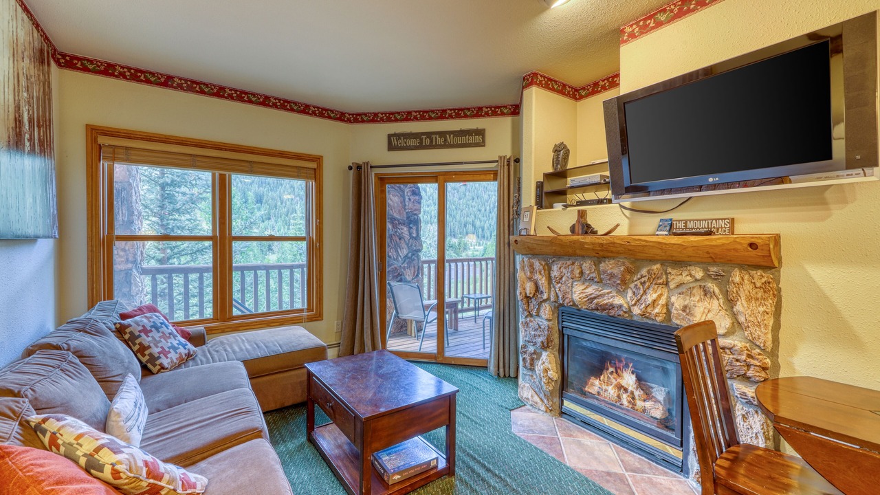 Photo of Livingroom in Mountain House