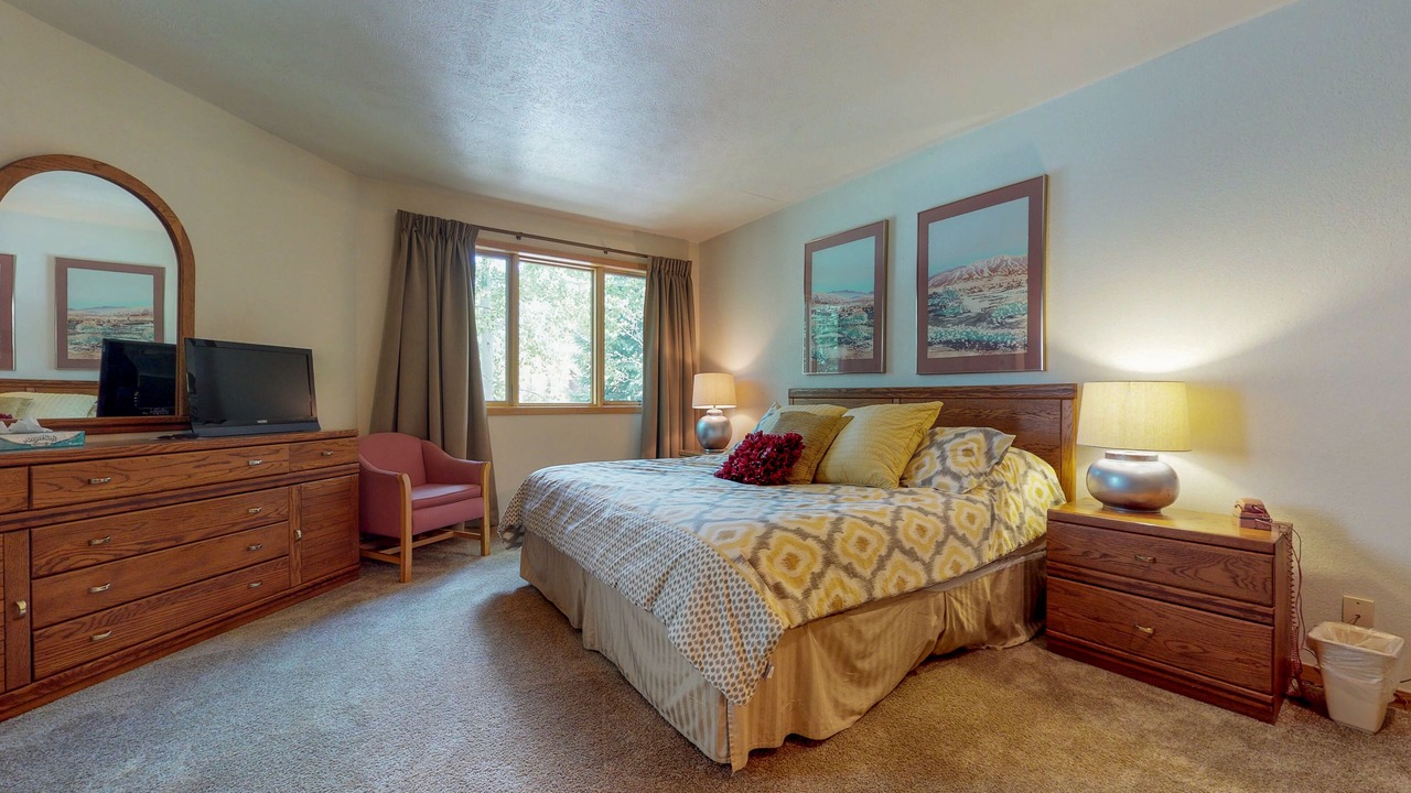 Photo of Bedroom in Mountain House