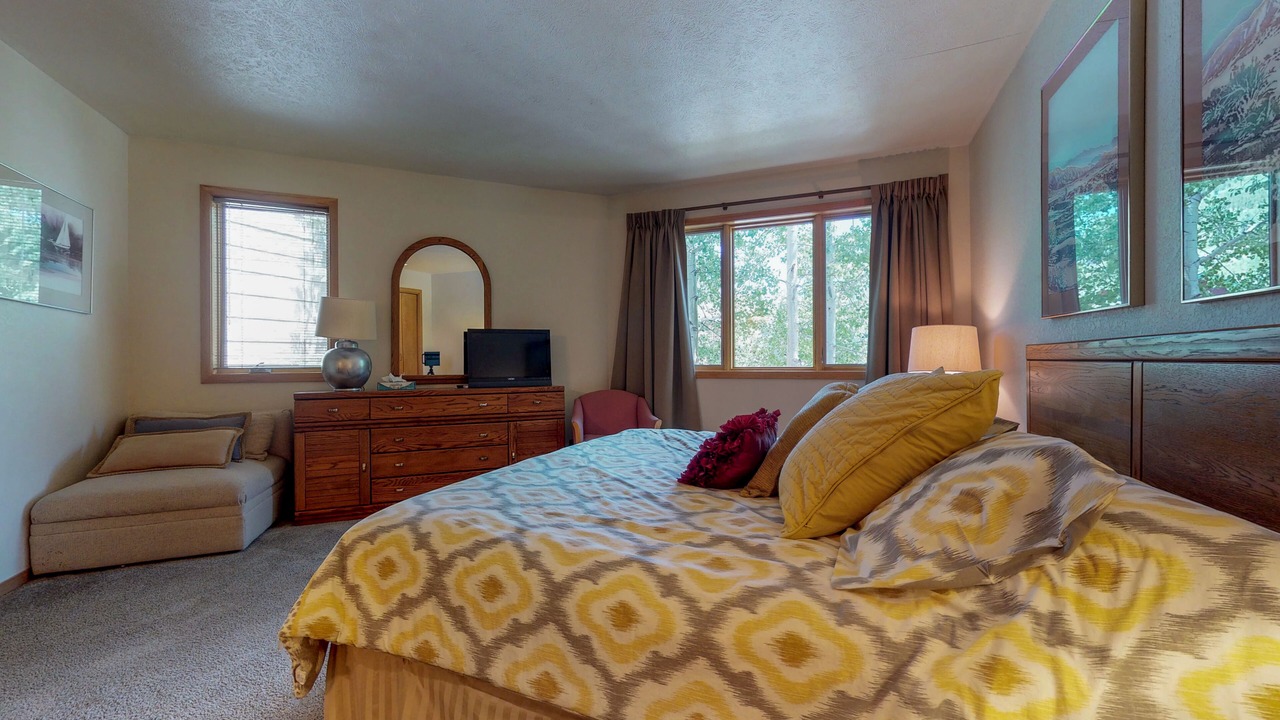 Photo of Bedroom in Mountain House