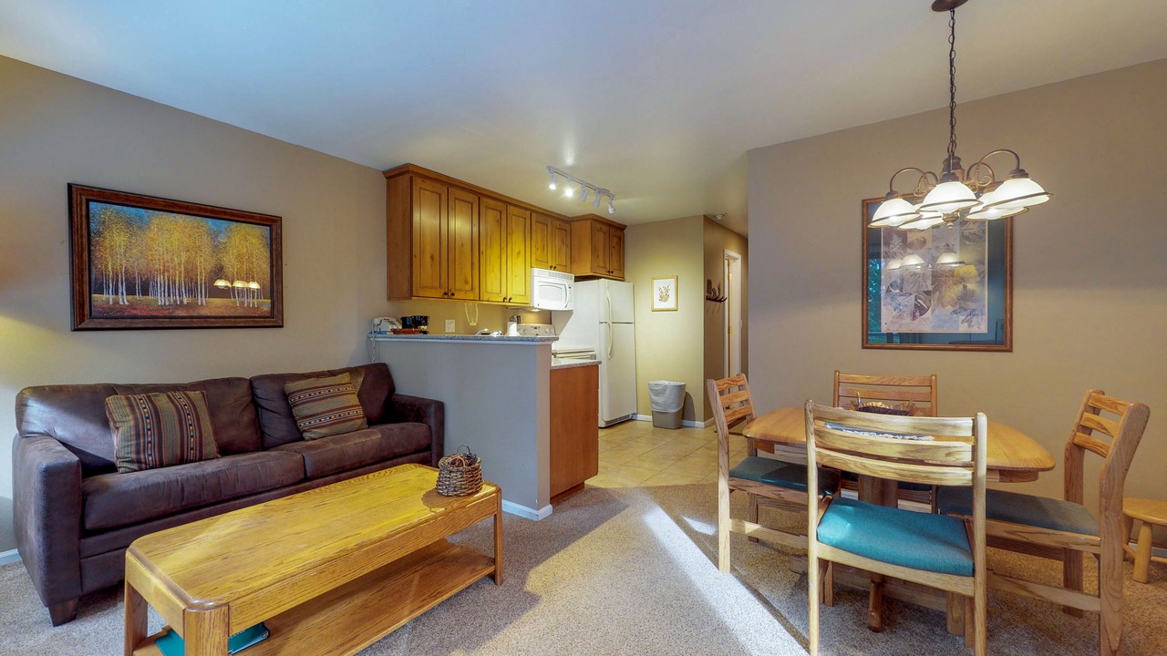 Photo of Livingroom in Four O'Clock