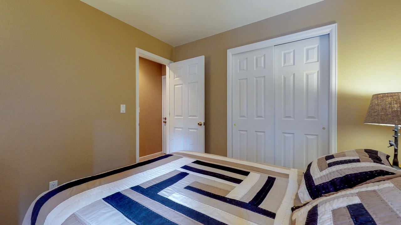 Photo of Bedroom in Four O'Clock
