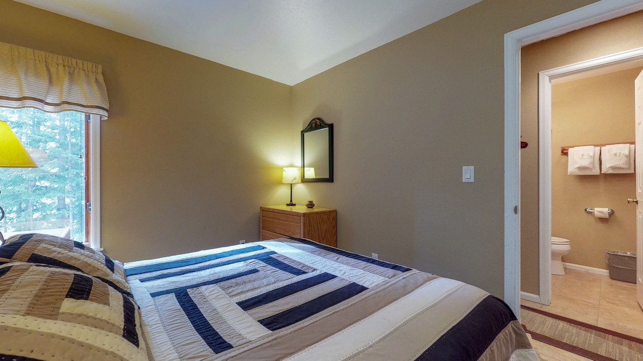 Photo of Bedroom in Four O'Clock