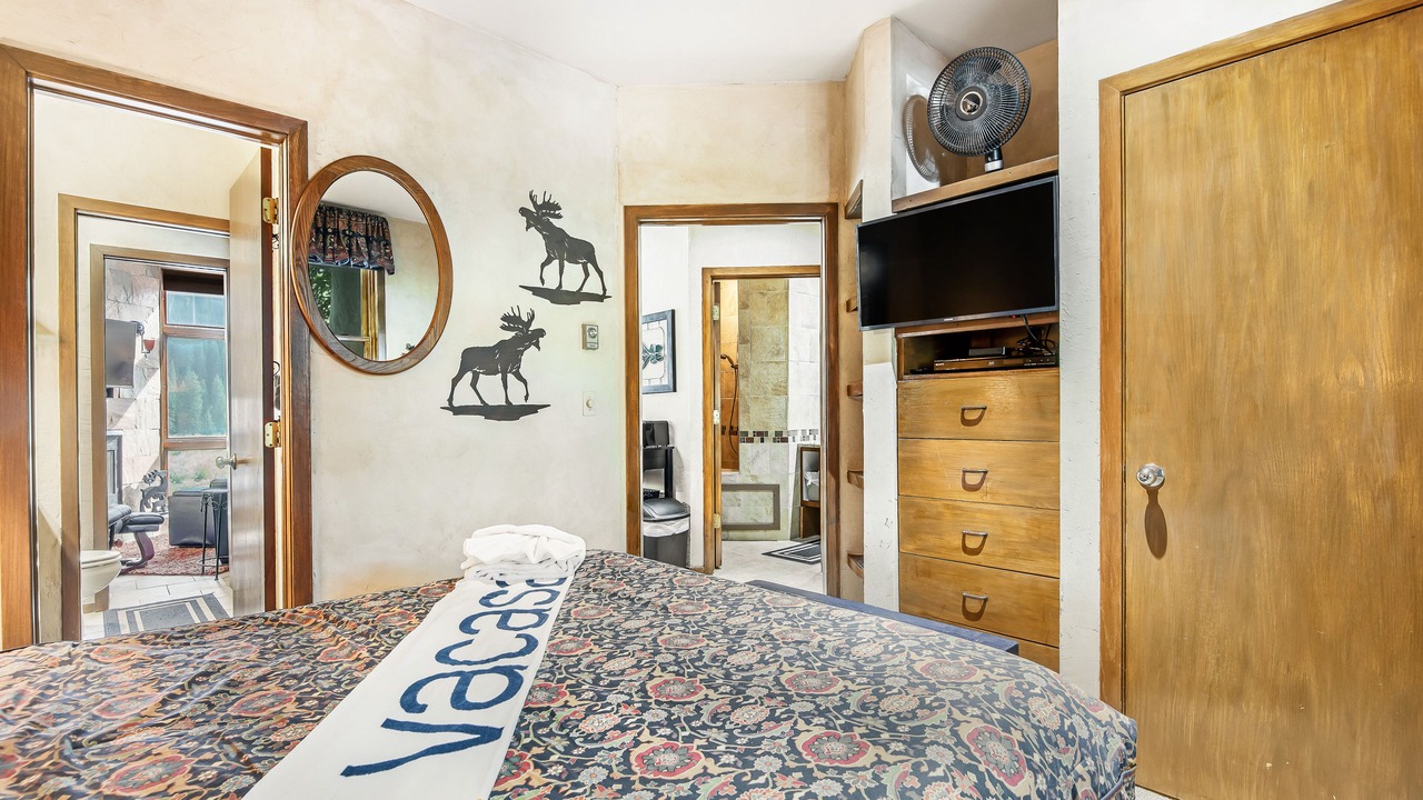 Photo of Bedroom in River Run