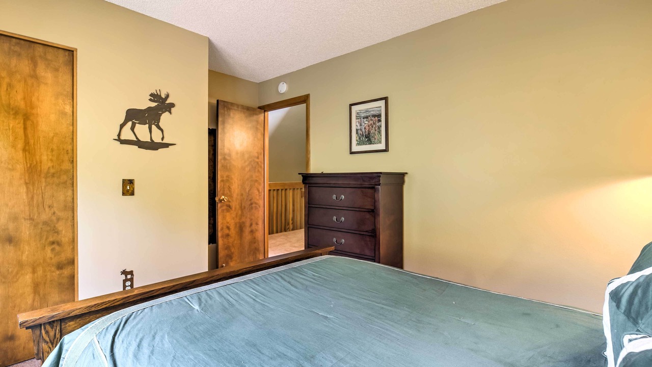 Photo of Bedroom in Fall River Estates