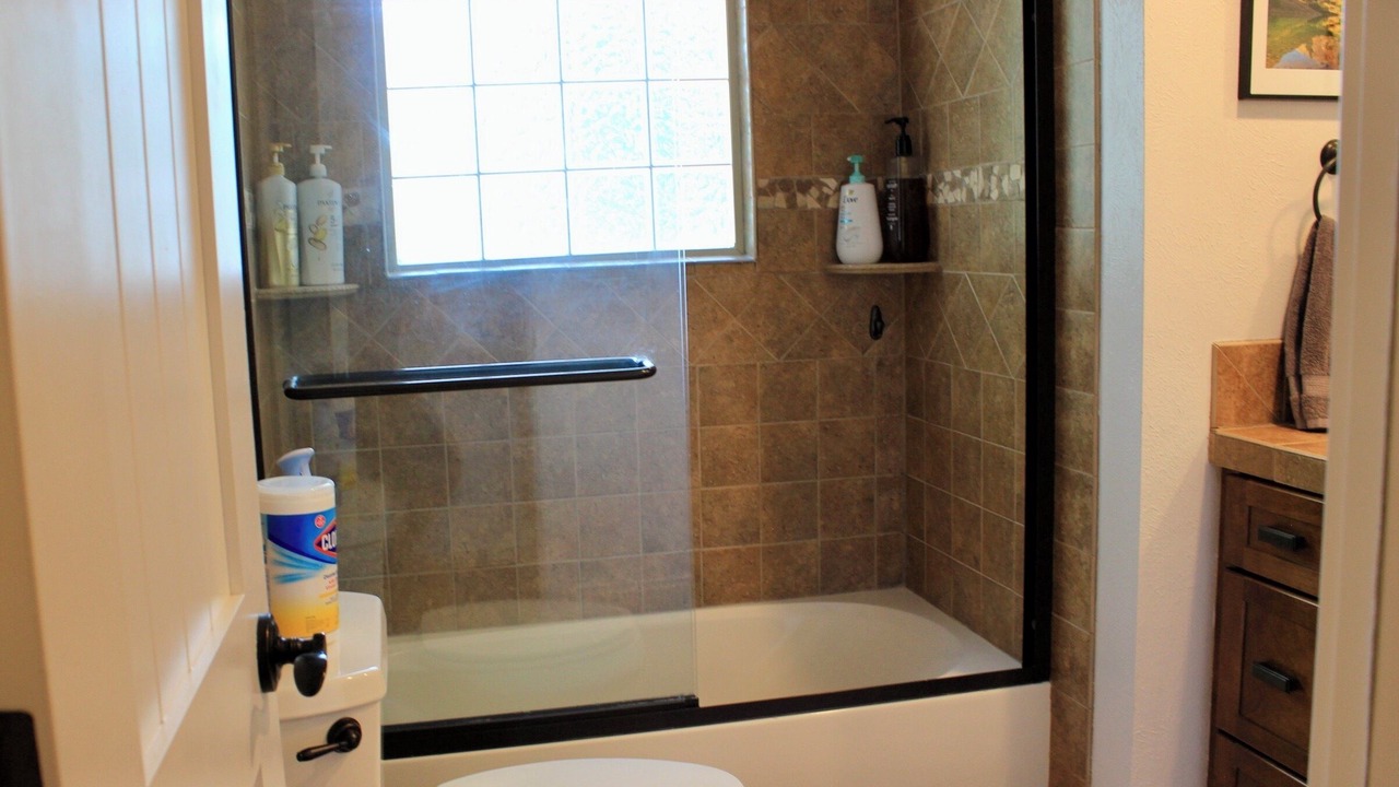 Photo of Bathroom in Meadow Hills