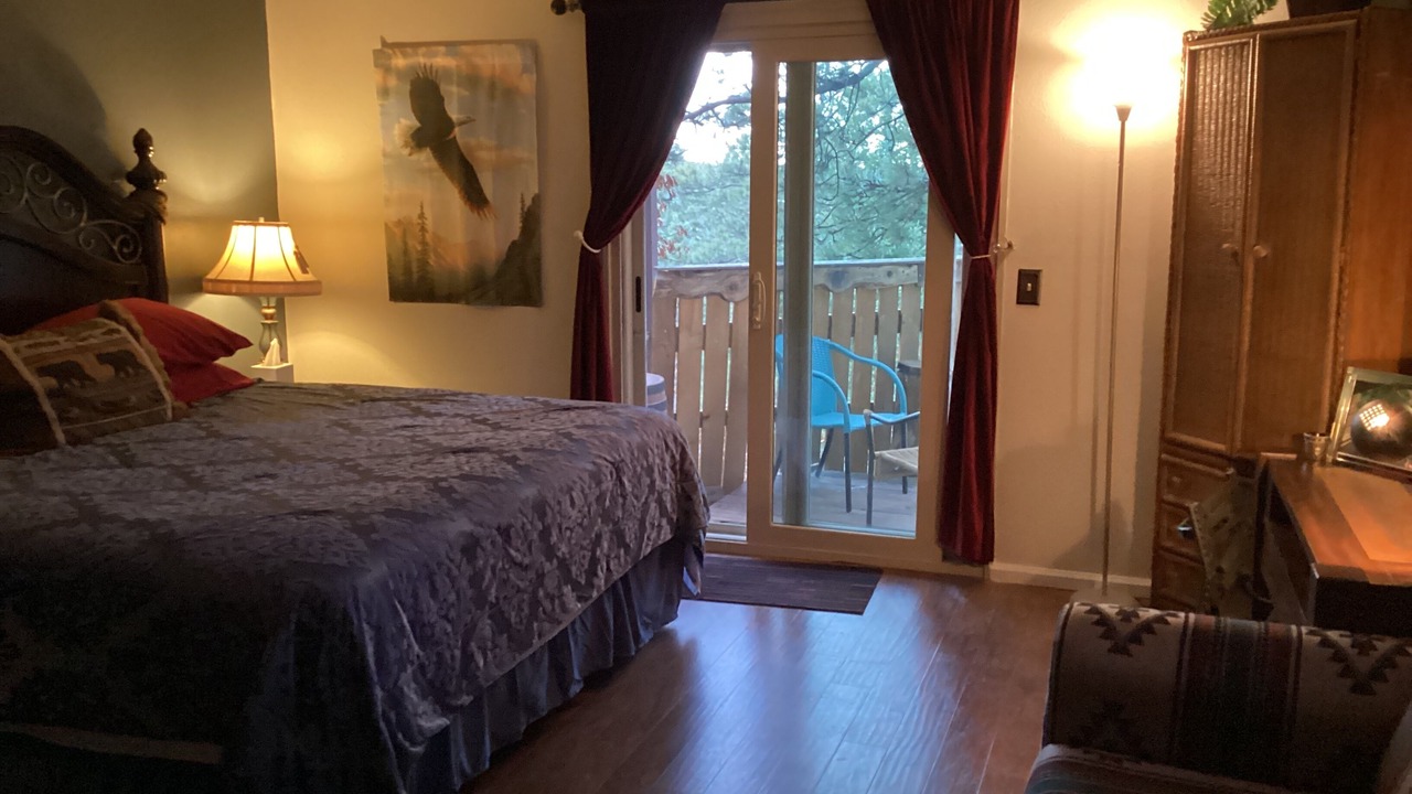 Photo of Bedroom in Cascade