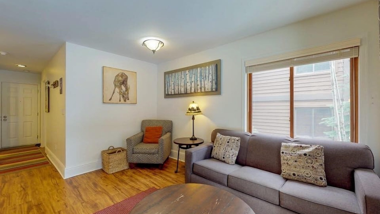 Photo of Livingroom in Four O'Clock