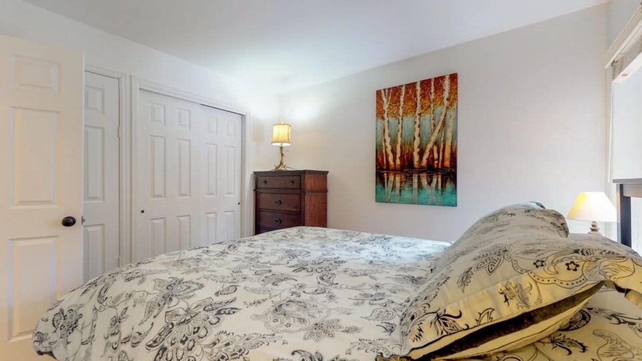 Photo of Bedroom in Four O'Clock