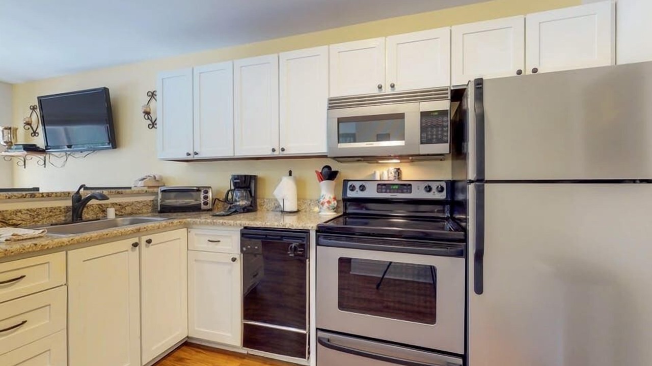 Photo of Kitchen in Four O'Clock