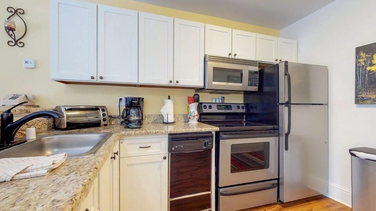 Photo of Kitchen in Four O'Clock