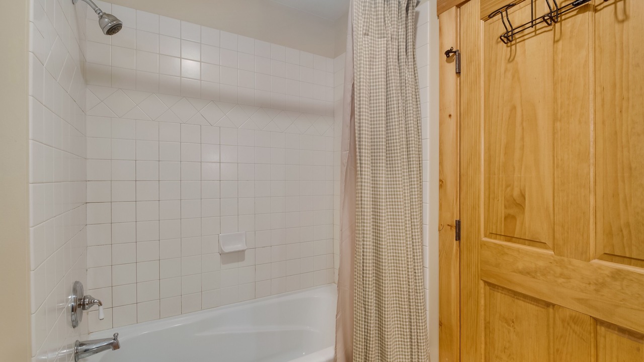 Photo of Bathroom in River Run