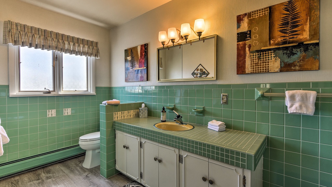 Photo of Bathroom in Stanley Hills
