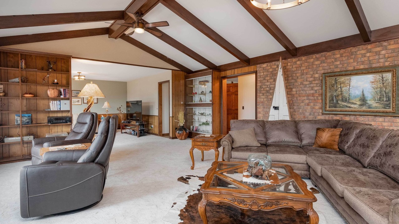 Photo of Livingroom in Stanley Hills