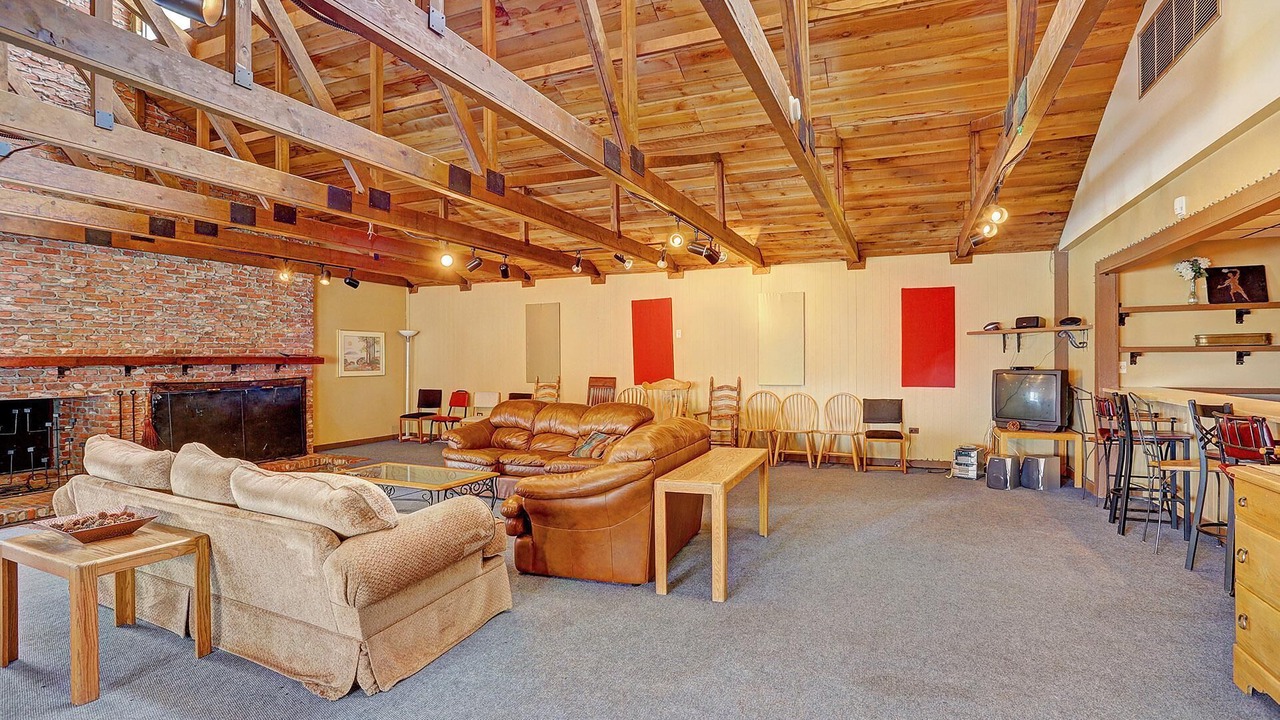 Photo of Livingroom in Warrior's Mark