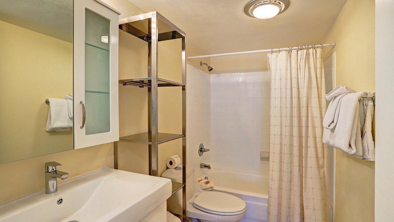 Photo of Bathroom in Warrior's Mark