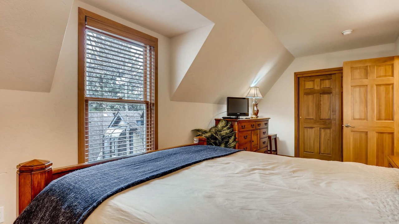 Photo of Bedroom in Historic District
