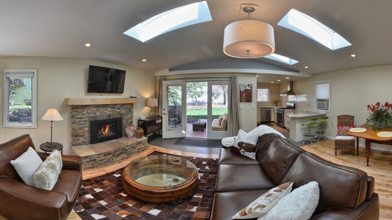 Photo of Livingroom in Broadmoor