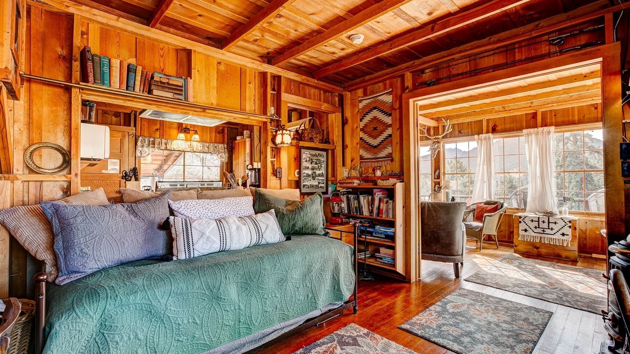 Photo of Livingroom in Estes Park