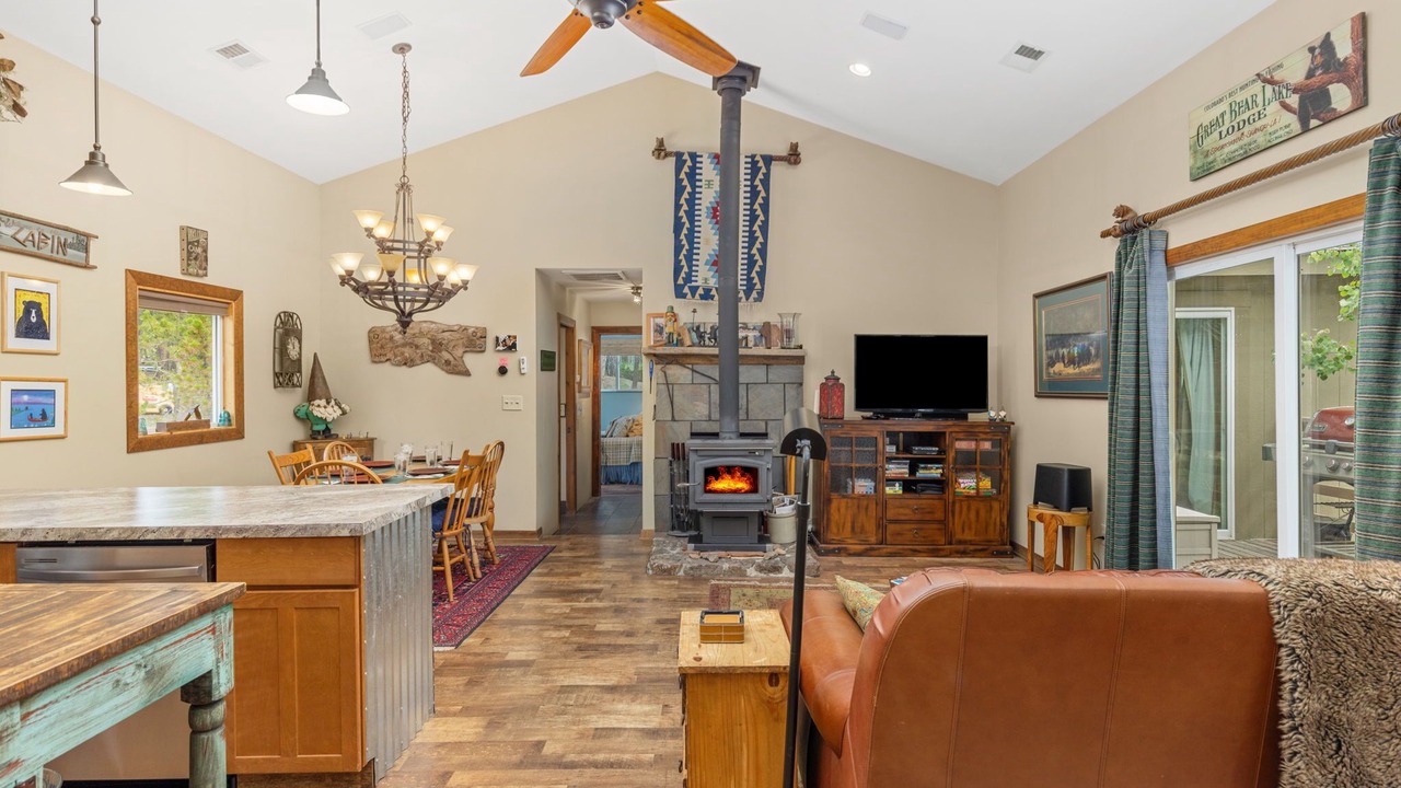 Photo of Livingroom in Black Hawk