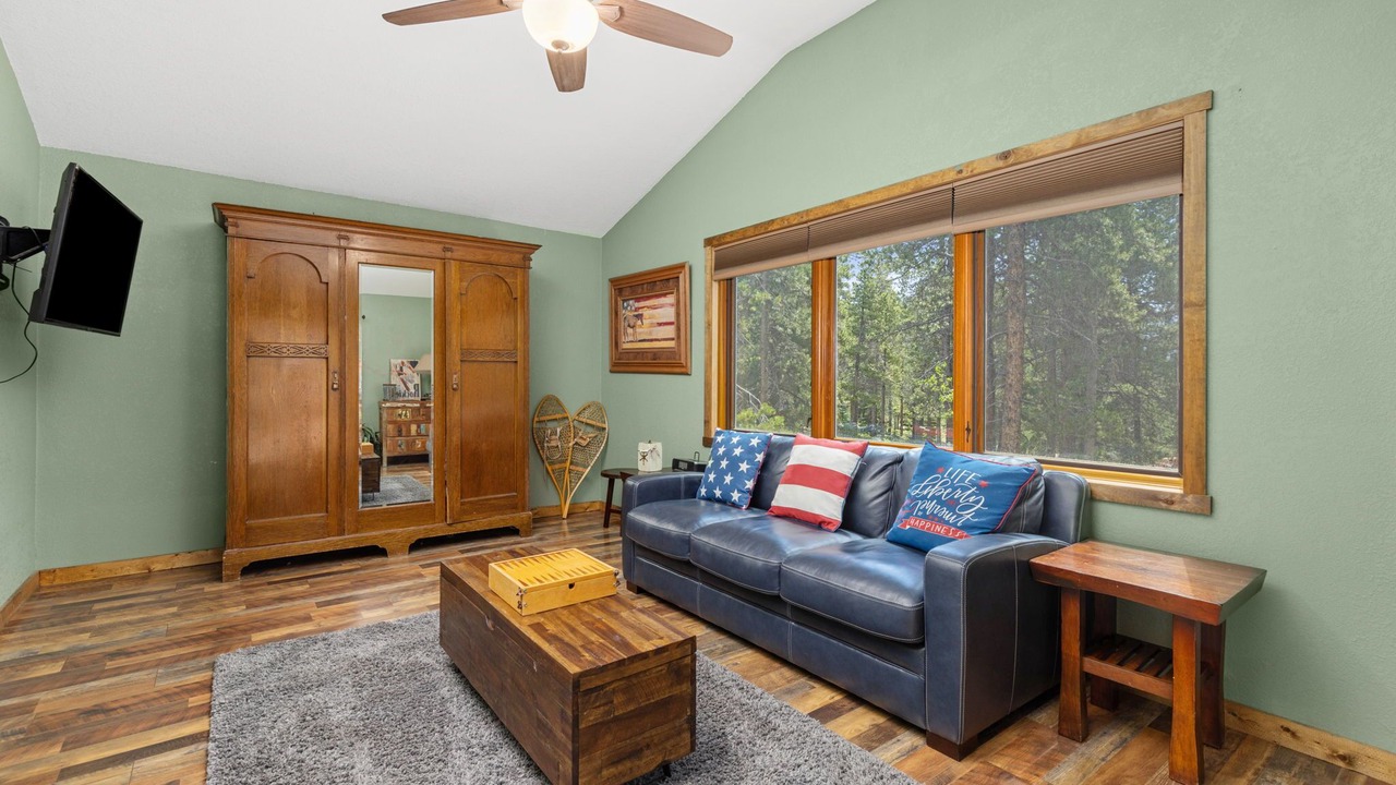 Photo of Livingroom in Black Hawk