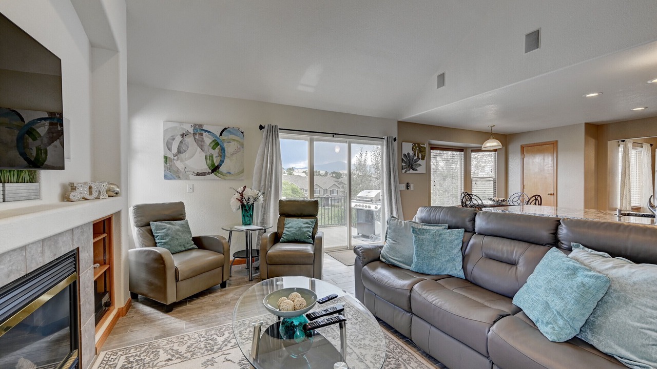 Photo of Livingroom in Northeast Colorado Springs
