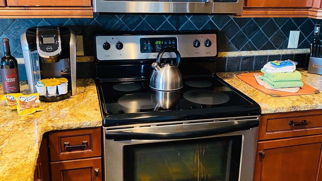 Photo of Kitchen in Four O'Clock