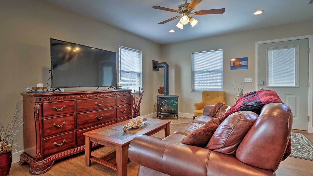 Photo of Livingroom in Gunnison