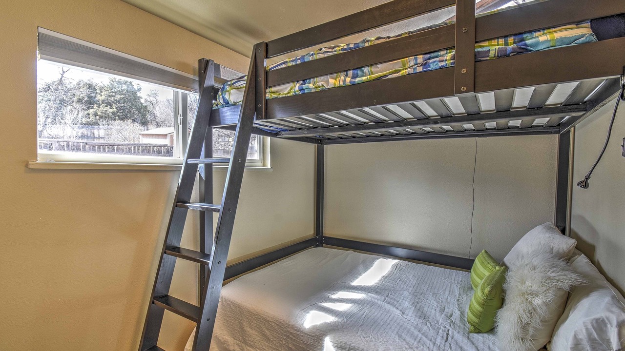 Photo of Bedroom in Manitou Springs