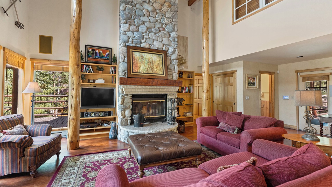 Photo of Livingroom in Keystone