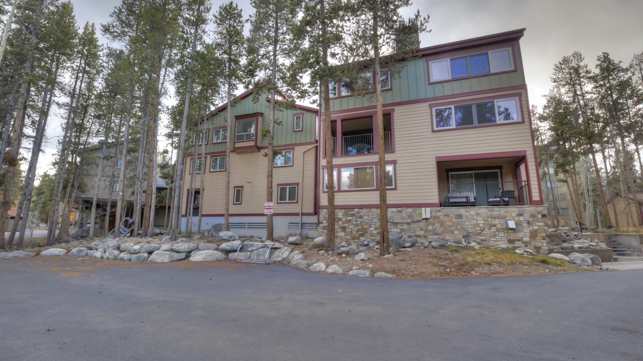 Photo of Outdoor in Peak 9