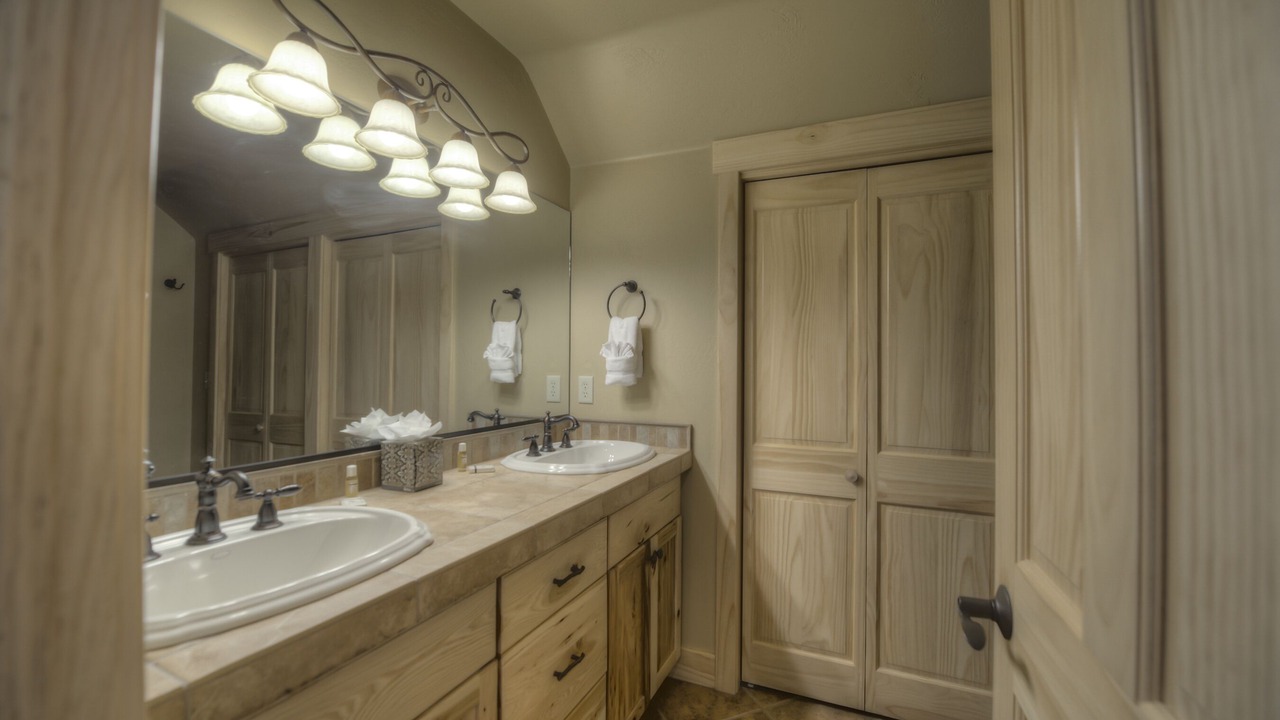 Photo of Bathroom in Blue River