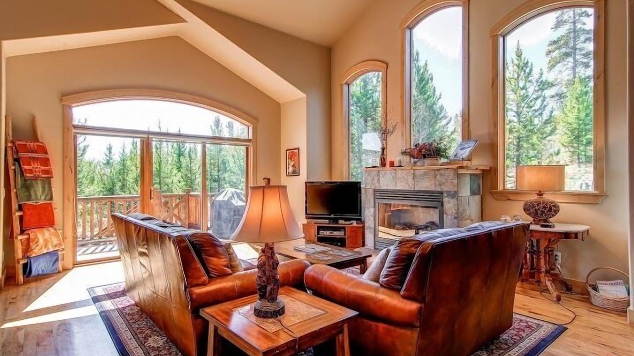 Photo of Bedroom in Three Peaks
