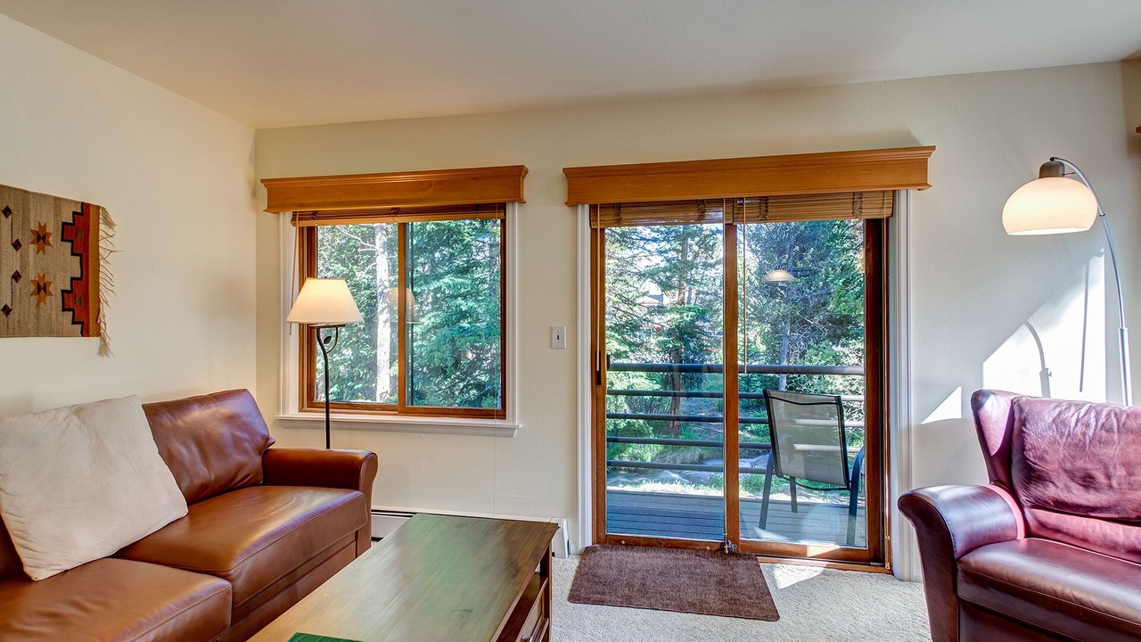 Photo of Livingroom in Four O'Clock