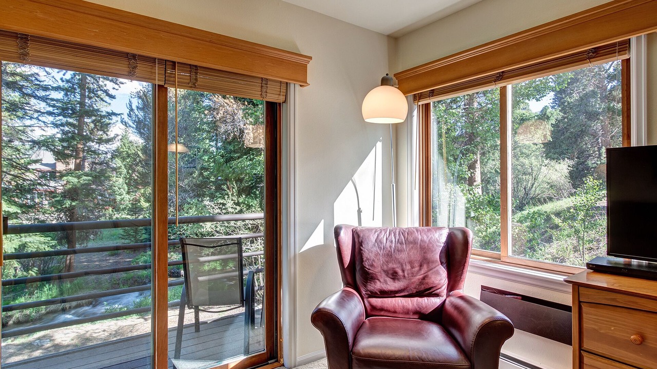 Photo of Livingroom in Four O'Clock
