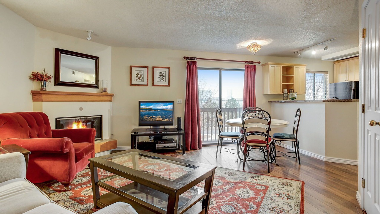 Photo of Livingroom in Englewood